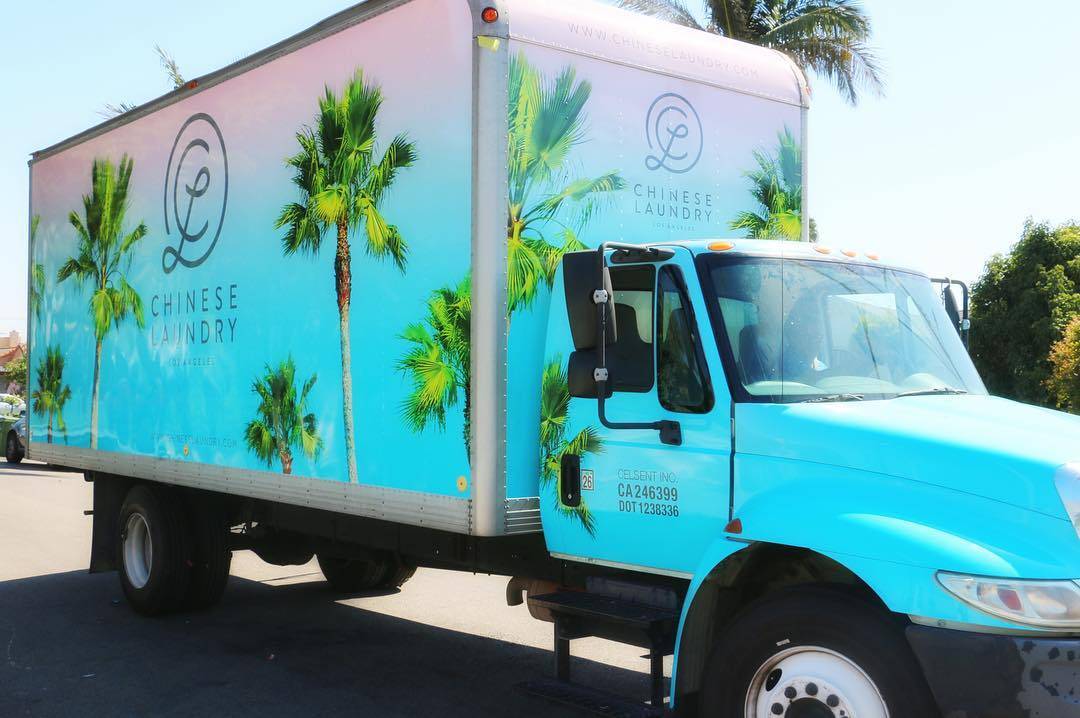 Def. Feeling the #socal vibes on this fresh wrap by carwraps.com @chineselaundry #instadaily #truckwrap #thewrappromoter #wrappermapper #paintisdead #boxtruckwrap