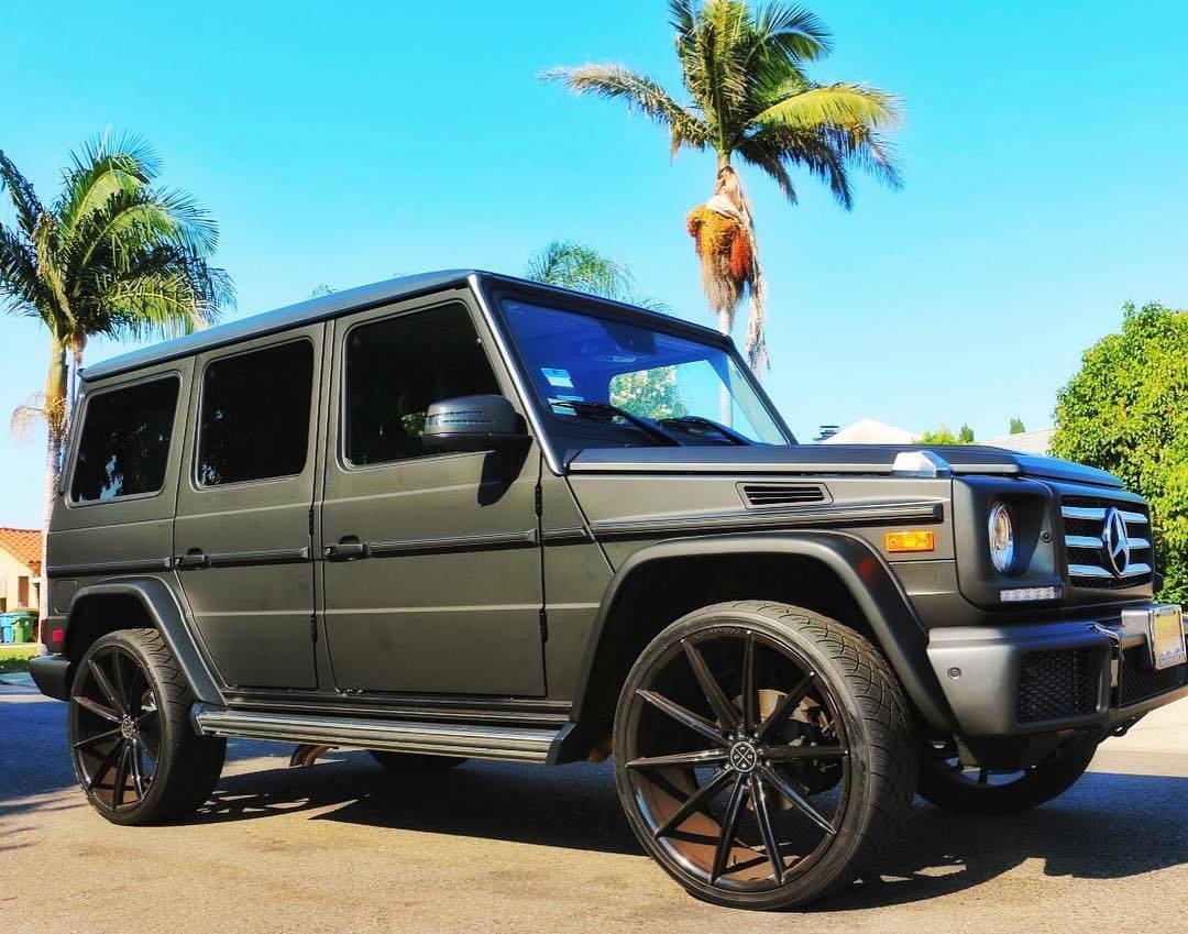 A murdered-out #gwagon from carwraps.com #doyou #instadaily #paintisdead #wrappermapper #thewrappromoter #carwrap #losangeles
