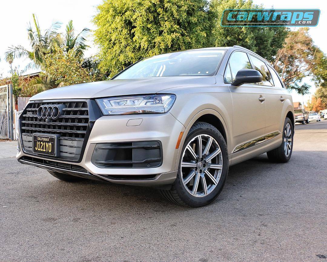 Q7 out on the prowl with its fresh new look by carwraps.com 3M Matte Gray Aluminum. #doyou #Q7 #instadaily #socal #carwrap #instagood #losangeles #vehiclewrap #fellers #customcars